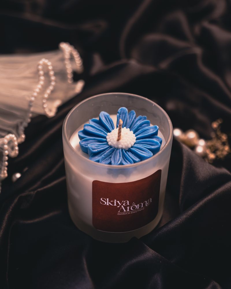 Daisy Frosted Blue Jar Candle