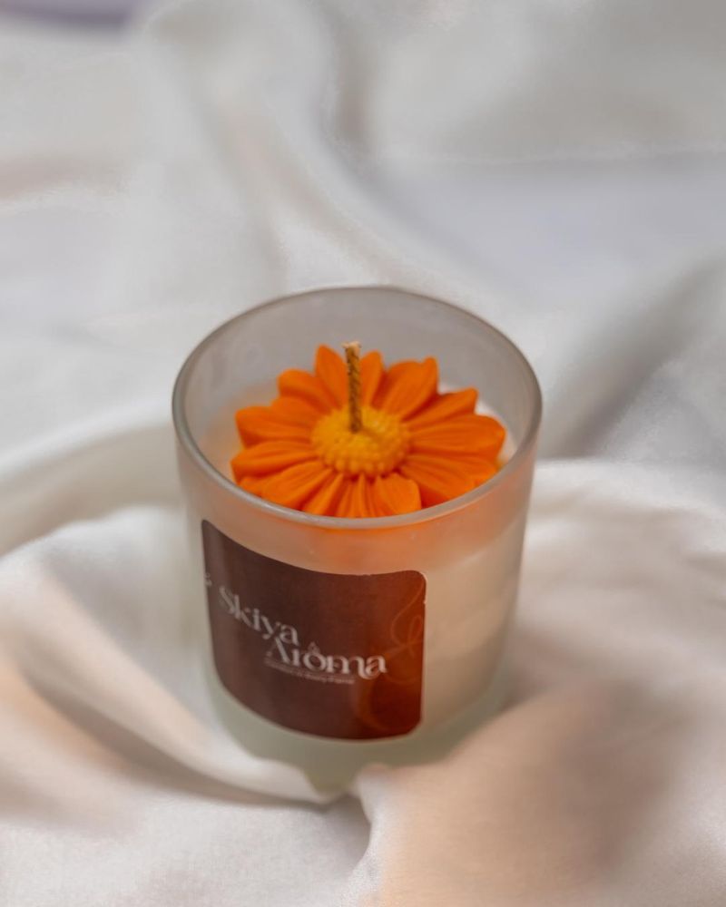 Daisy Frosted orange Jar Candle